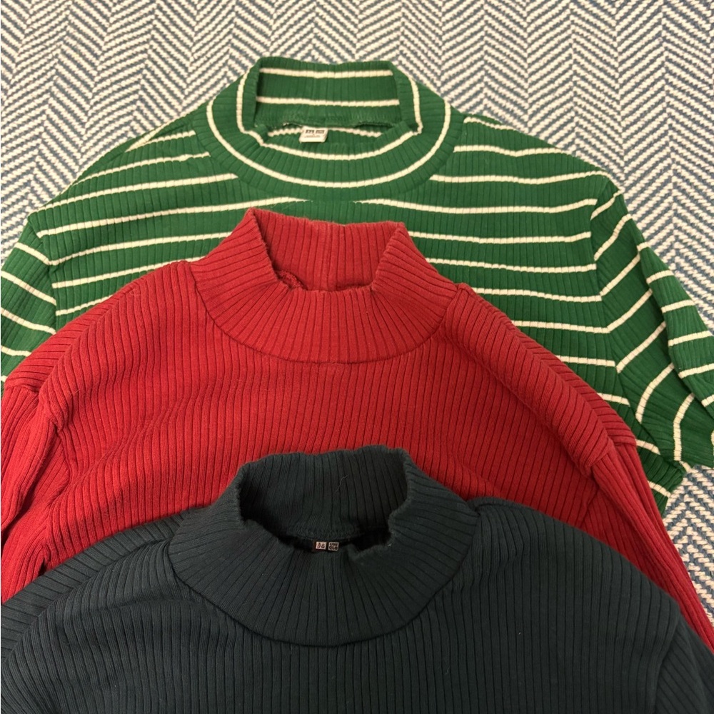Women's 3 Uniqlo ribbed mockneck long sleeve T shirts sz S